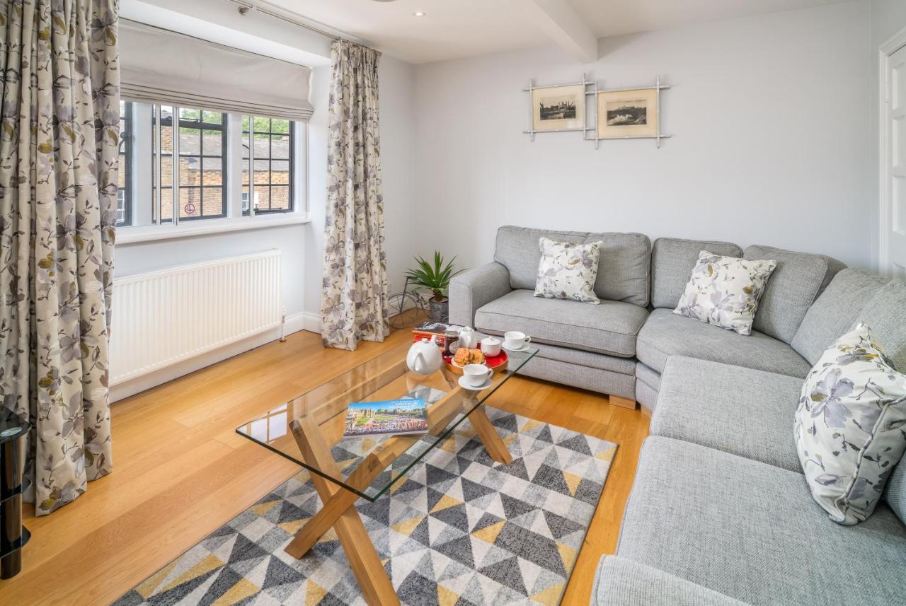 Castle Properties:Eton-The College 윈저 외부 사진