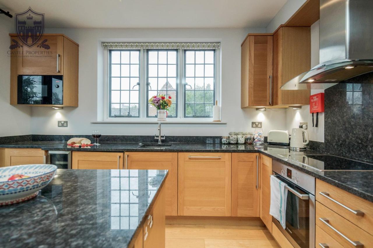 Castle Properties:Eton-The College 윈저 외부 사진